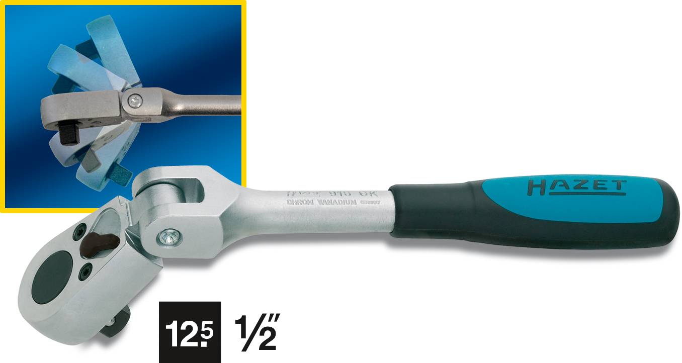 En silver-blå skrallnyckel med rörligt huvud som visar flexibla mekanismer. Märke 'Hazet', storlek 1/2".