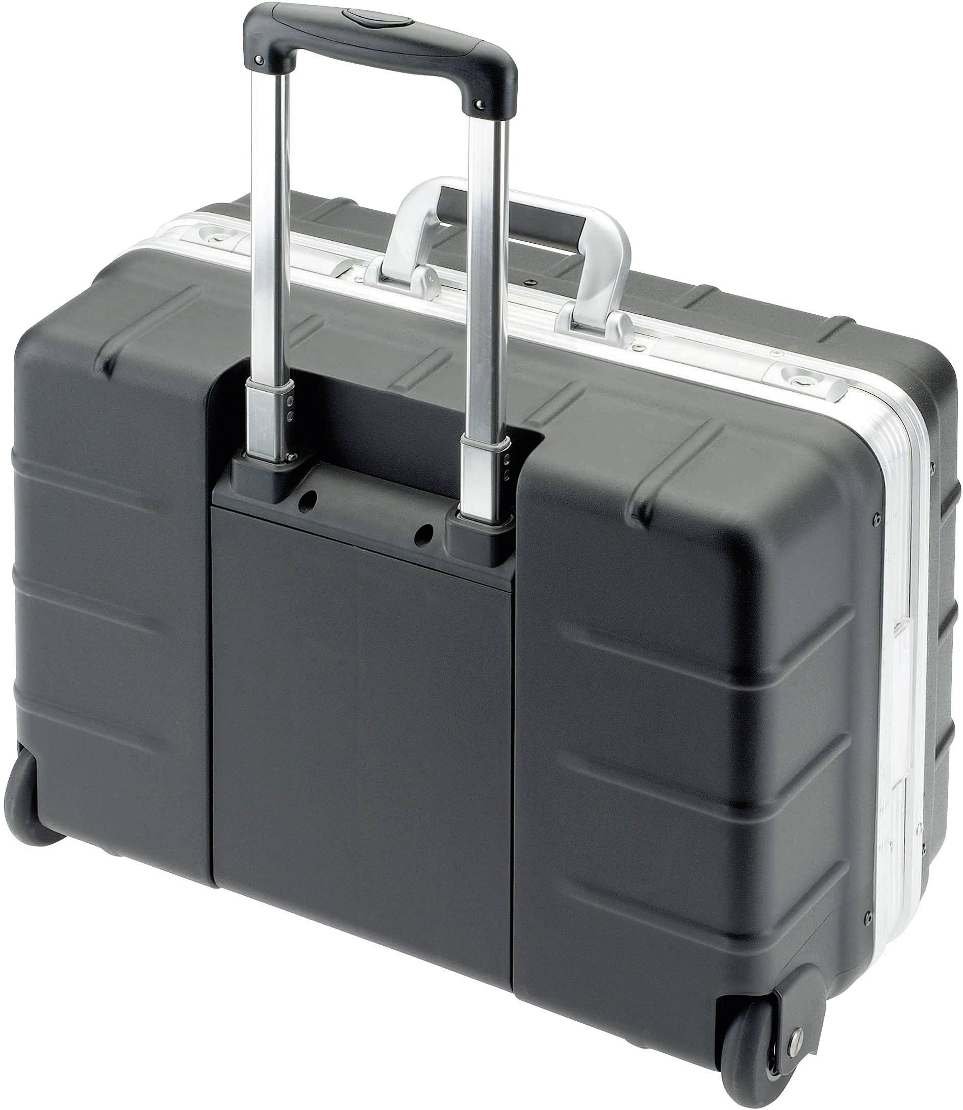 En svart resväska med teleskophandtag står upprätt. Väskan har avrundade hörn och silvriga detaljer på ovansidan.