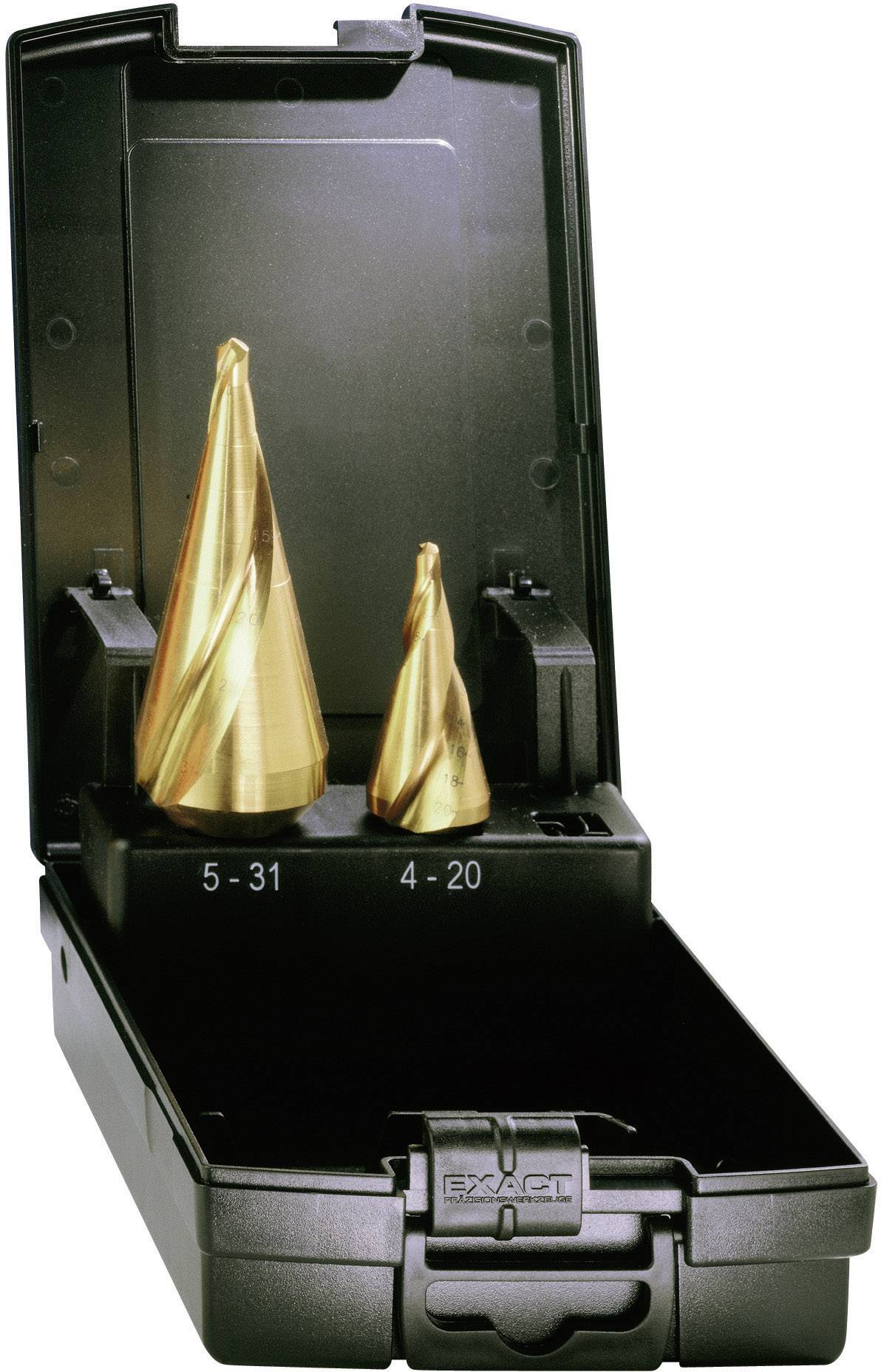 Två gyllene stegborrar i en svart väska, storleksangivelser '5-31' och '4-20' på insidan av behållaren.