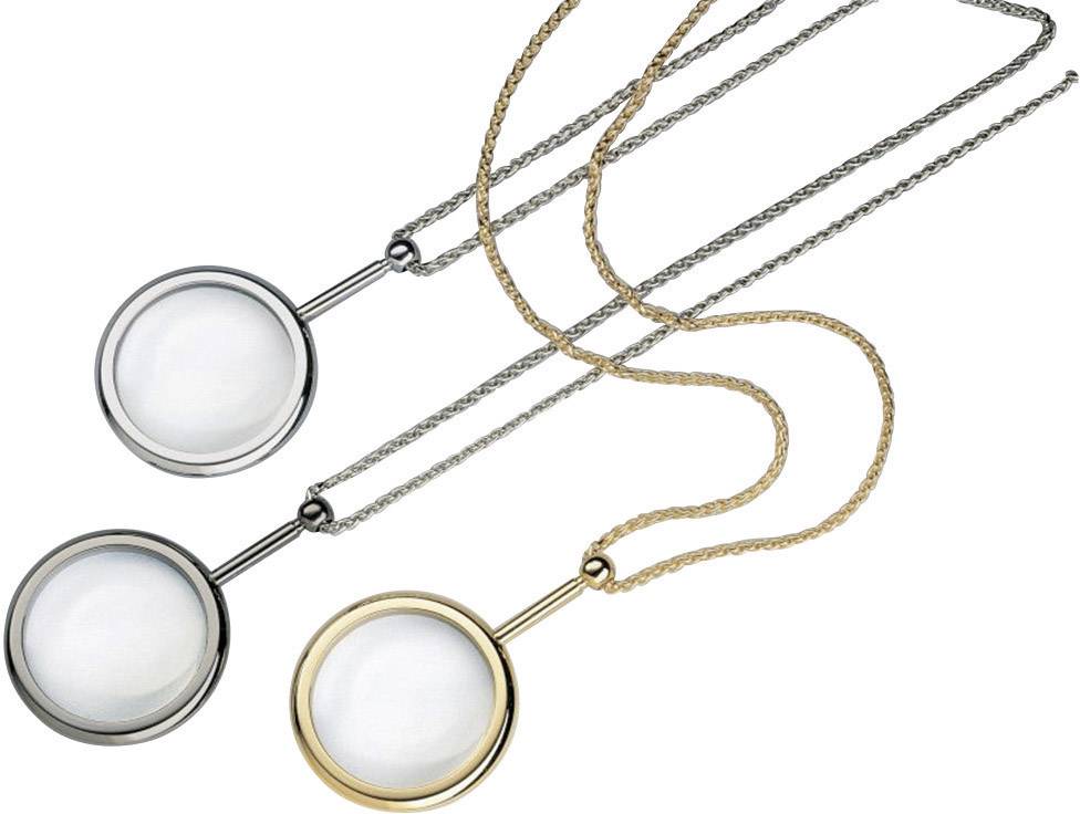 Två förstoringsglas på kedjor, ett i silver och ett i guld, ligger bredvid varandra. De är smycken och används för att förstora.