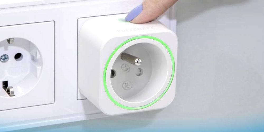 Spínací zásuvka a měřič energie Voltcraft SEM6000 FR