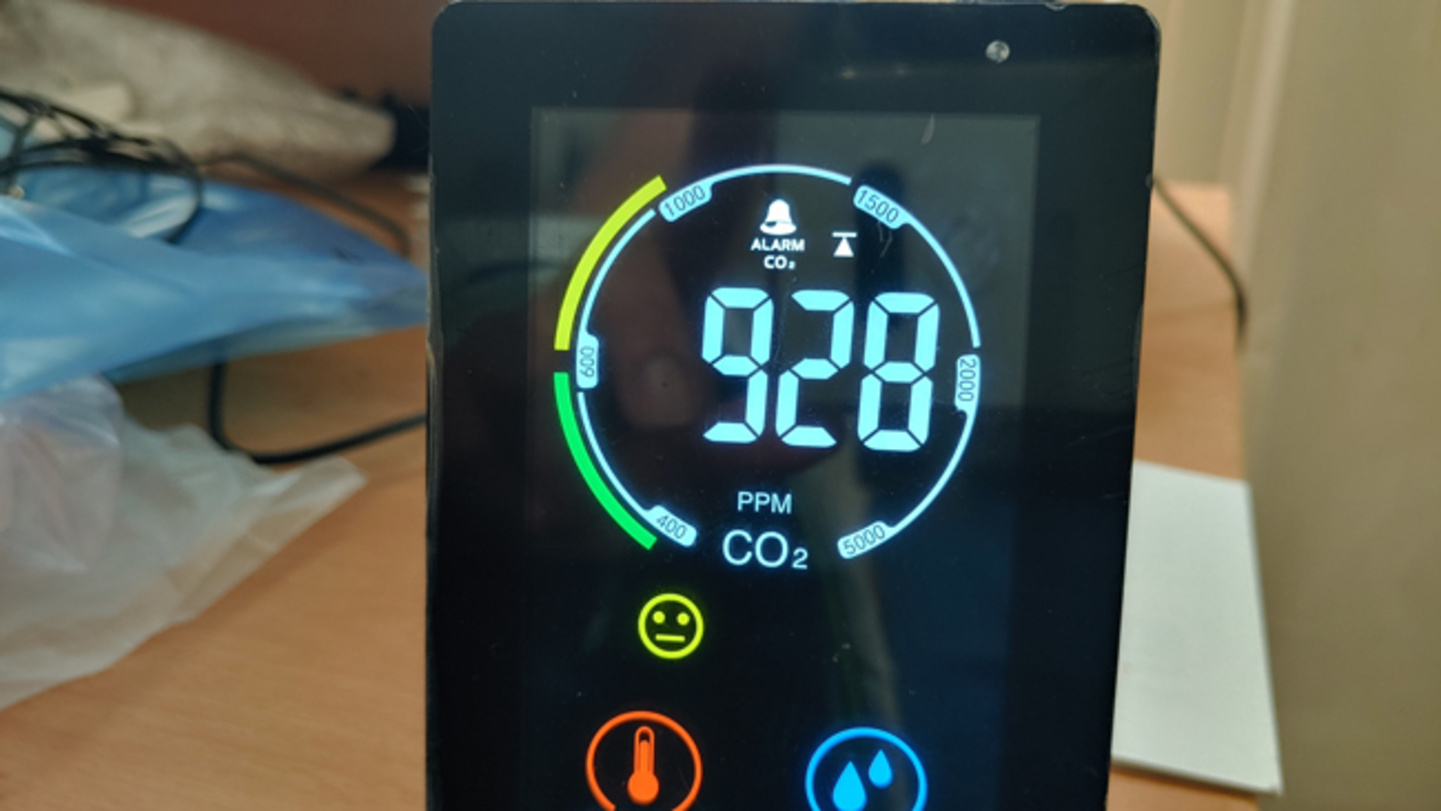 Přenosný CO2 monitor MX6055