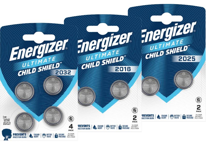 Drei blaue Blisterpackungen mit Energizer Ultimate Child Shield Lithium-Knopfzellen der Typen 2032, 2016 und 2025.