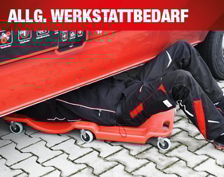 Anwendungsbeispiel einer ergonomischen, roten KS Tools Roll-Liege für bequeme Montagearbeiten unter einem Fahrzeug unter der Überschrift „Allg. Werkstattbedarf“.