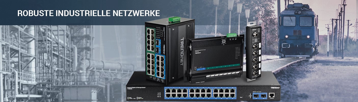 Industrielle Netzwerkausrüstung wird vor dem Hintergrund einer Fabrik und eines Zuges gezeigt.