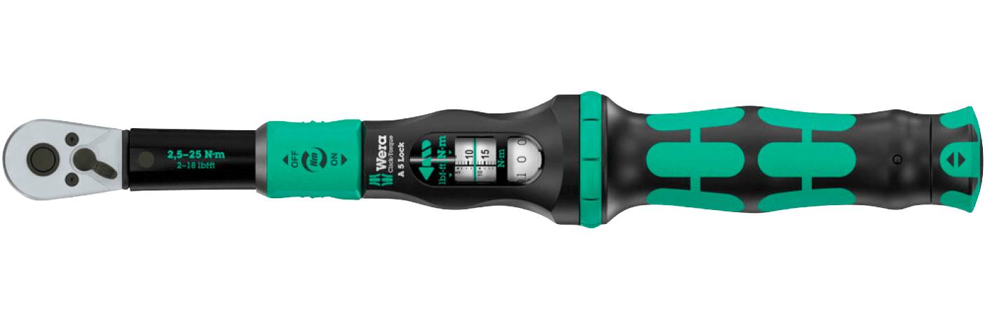 Ein hochwertiger Wera Click-Torque Drehmomentschlüssel in Schwarz und Grün mit deutlich erkennbarer Skala für den Bereich von 2,5 bis 25 Newtonmetern auf weißem Hintergrund.
