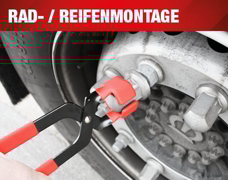 Anwendungsbeispiel einer KS Tools Radmutterkappen-Zange zum einfachen Entfernen der Schutzkappen an einer LKW-Felge unter der Überschrift „Rad- / Reifenmontage“.