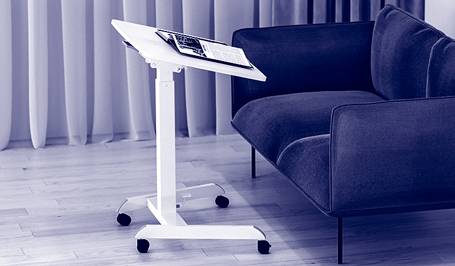 Categoria piastrelle forniture per ufficio con tavolo da lavoro rotante regolabile in altezza nella foto