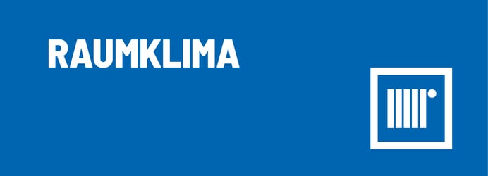 Ein blaues Banner mit dem weißen, in Großbuchstaben geschriebenen Wort „RAUMKLIMA“ und einem weißen, quadratisch eingerahmten Heizkörper-Symbol auf der rechten Seite.