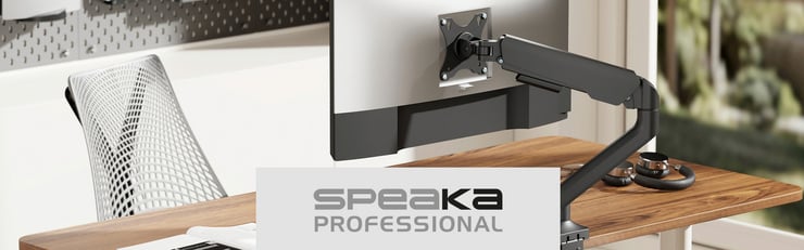 Monitor an einem höhenverstellbaren Speaka Professional Monitorarm in einem modernen Arbeitsplatzumfeld.