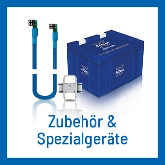 Ein Produktbild mit der Überschrift „Zubehör & Spezialgeräte“ zeigt zwei blaue Steckbrücken-Kabel, ein kleines graues Verbindungselement und eine blaue Eltako-Jubiläumsbox mit der Aufschrift „75 Years of Innovation“ vor einem weißen Hintergrund mit Spiegelungen.