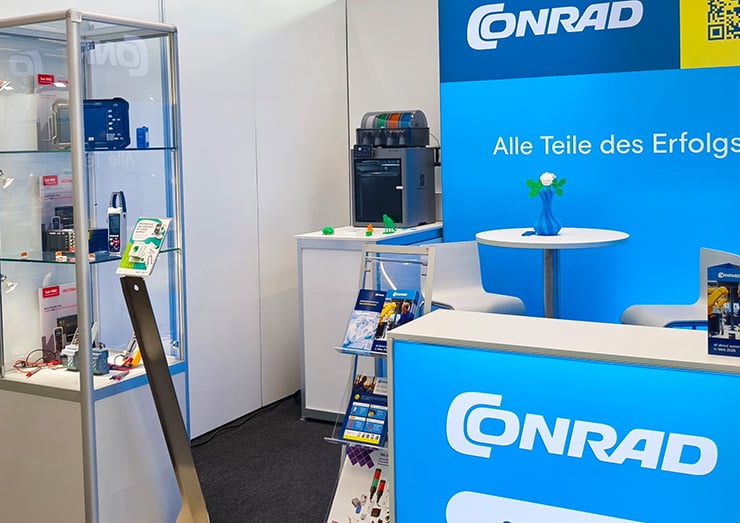 Eine Aufnahme vom gesamten Stand von der rechten Seite