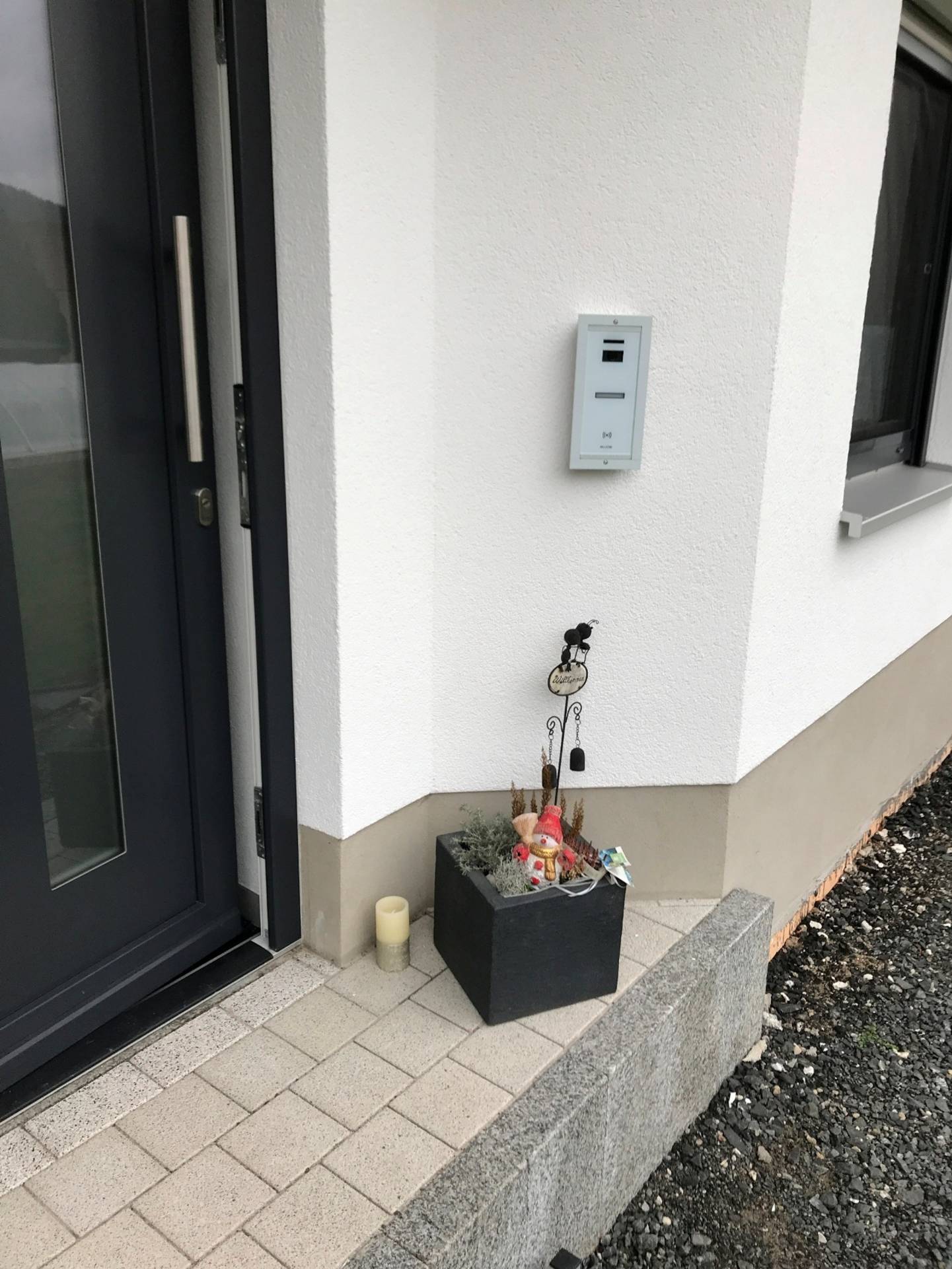 7_Installierte_Außeneinheit_(provisorisch).jpg