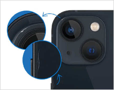 Smartphone im Refurbished Zustand zeigt deutliche Gebrauchsspuren, Kratzer und eine kleine Macke.