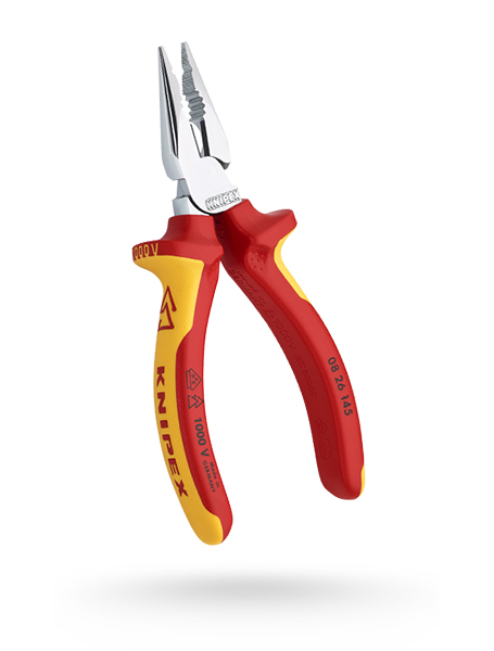 Een detailfoto van de Knipex puntcombinatietang, met smalle, puntige bekken voor een nauwkeurige grip en een scherpe snijkant, geschikt voor zowel fijn mechanisch als elektrisch werk.