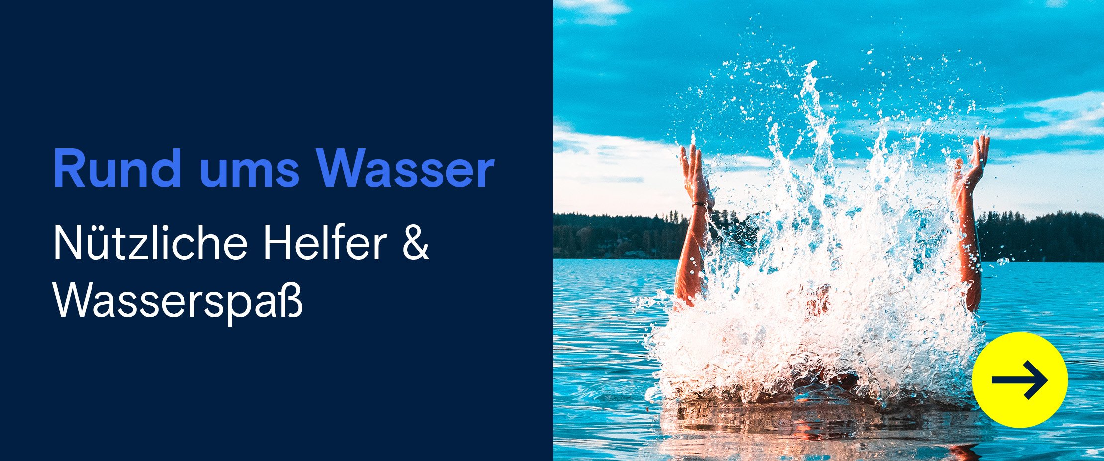 Eine Person springt mit ausgestreckten Armen aus einem See