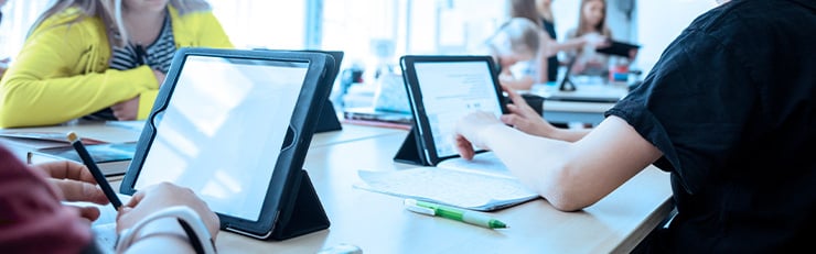 Nach der grossen Sommerpause beginnt für viele ein neues Schulkapitel. Vom Ablagesystem über den leistungsstarken Laptop unterstützen wir Lernende und Lehrpersonen, von der Primarschule bis zum Start an der Universität, mit den für sie passenden Produkten.  Lehrmittel, die Technik und Didaktik verbinden – kompakt, durchdacht und bereit für den Unterricht.