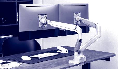 Kategoriekachel PC Monitorhalterungen mit einer 2-Arm PC Monitorhalterung im Bild