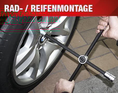Anwendungsbeispiel eines KS Tools Radkreuzschlüssels beim Lösen oder Festziehen der Radschrauben an einer Alufelge unter der Überschrift „Rad- / Reifenmontage“.