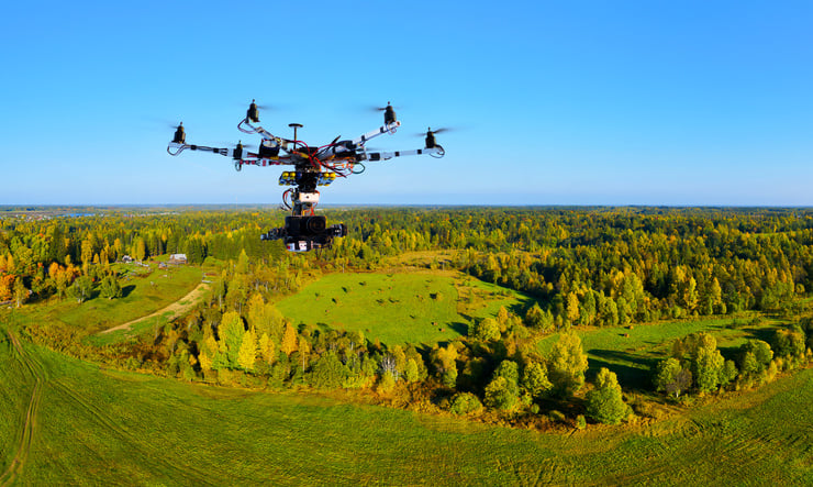Surveillance de la forêt à l'aide de drones