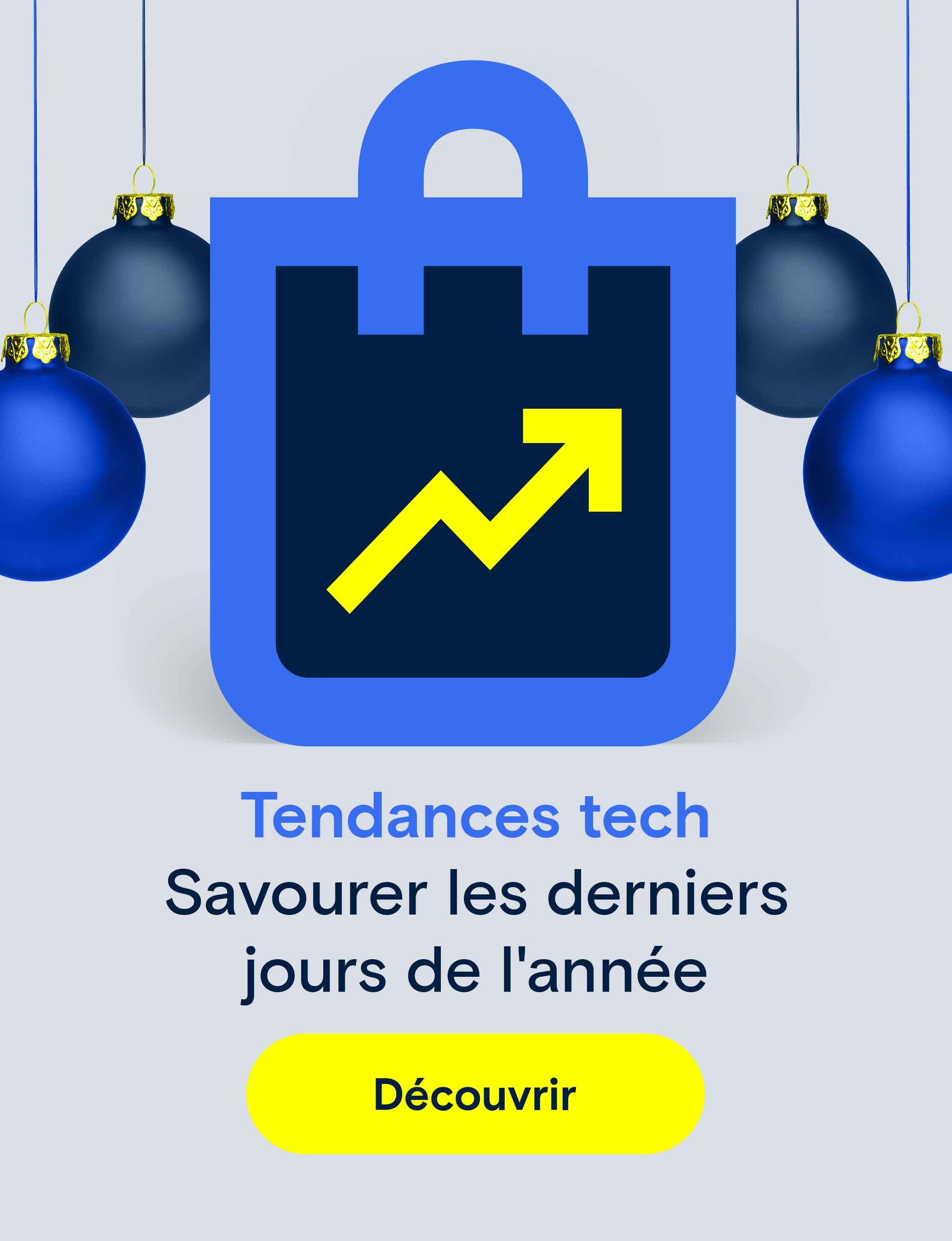 Scène de Noël avec des boules de Noël bleues et un sac de courses bleu stylisé avec une flèche jaune pointant vers le haut