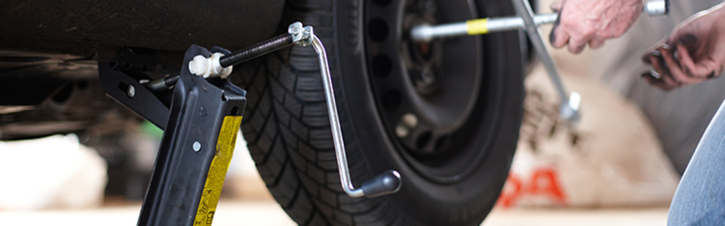 Changement de pneus - Outillage et instructions →