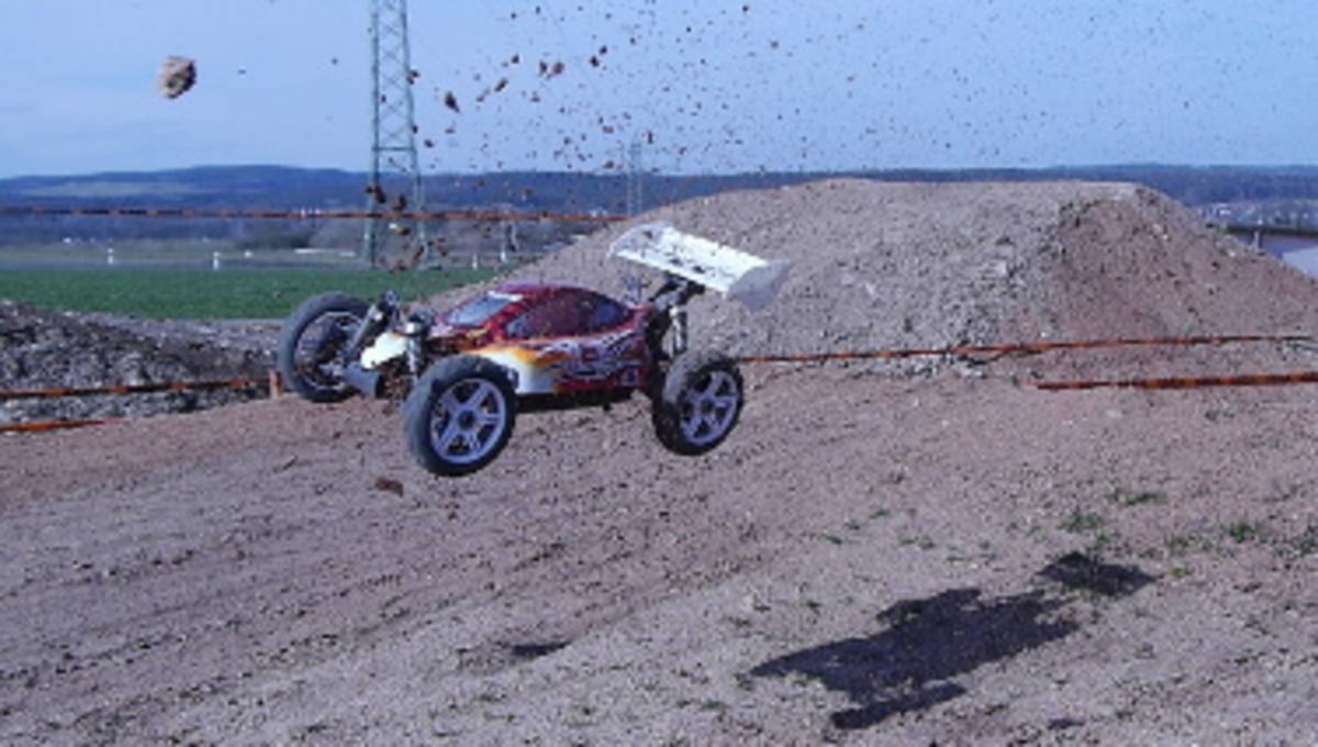 Modèle réduit de voiture tout-terrain Modèle réduit de voiture tout-terrain