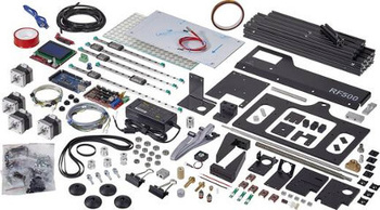 Composants d'un kit d'imprimante 3D à construire soi-même.