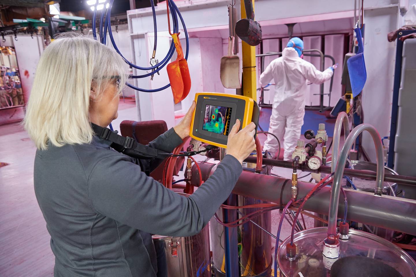 Telecamera sonora industriale ii900 di Fluke: un'individuazione più semplice delle perdite