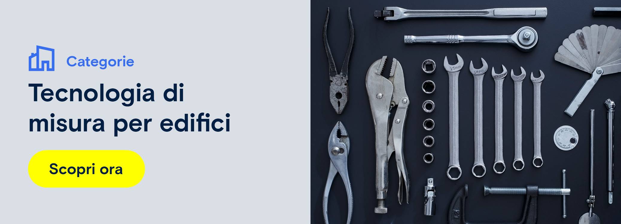 Nell'immagine si vede una pubblicità per utensili e officina. Reindirizzamento a una pagina di categoria di prodotti su utensili e officina.