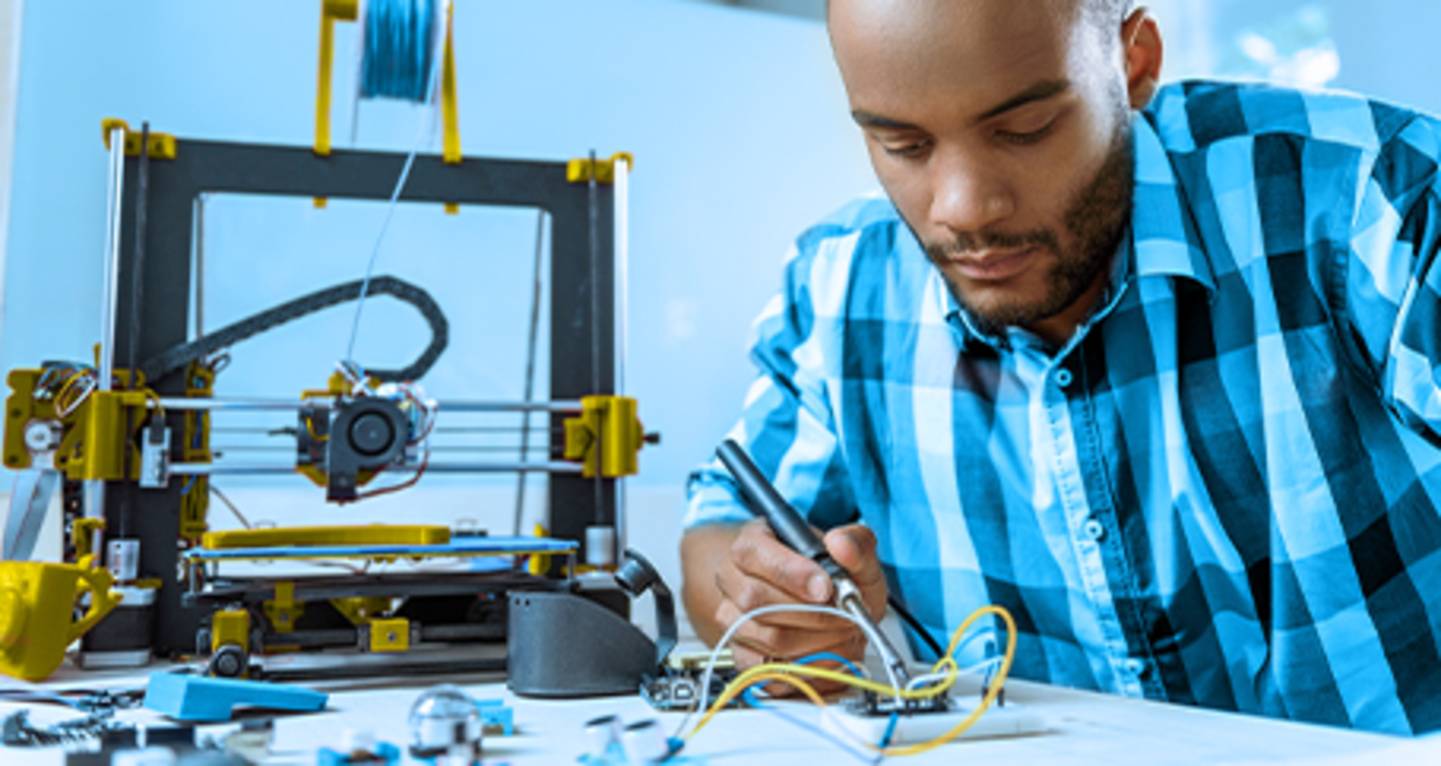 Dall'educazione STEM alle attrezzature di laboratorio professionali.