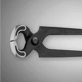 Een timmermans tang.