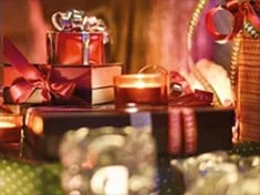 Kerstdecoratie voor het raam